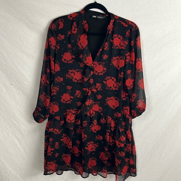 Zara Dresses & Skirts - Zara medium mini dress